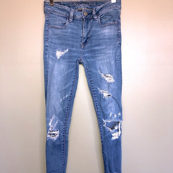 American Eagle Outfitters distressed high rise - Picture 2 of 5